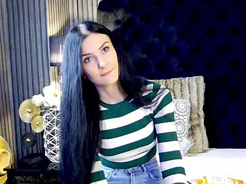 Snapshot of KendraNoir chatting on 3, 12, 2025 KendraNoir online show from 3, 12, 2025