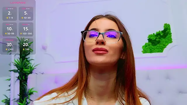 Snapshot of ElisaCharm chatting on 17, 11, 2025 ElisaCharm online show from 17, 11, 2025