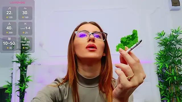 Snapshot of ElisaCharm chatting on 18, 11, 2025 ElisaCharm online show from 18, 11, 2025