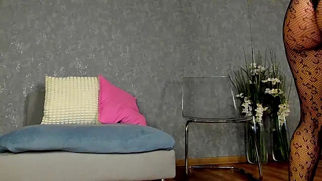 Snapshot of KarinaSparks chatting on 29, 11, 2025 KarinaSparks online show from 29, 11, 2025