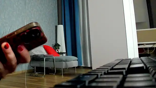 Snapshot of KarinaSparks chatting on 14, 12, 2025 KarinaSparks online show from 14, 12, 2025