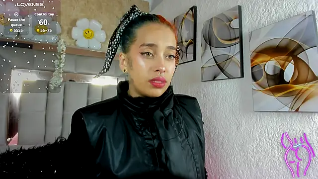 Cristall ravven online show from 14, 11, 2025