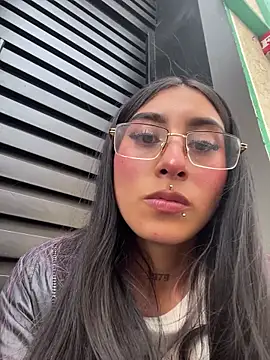 Snapshot of Violeet-Smith chatting on 27, 10, 2025 Violeet-Smith online show from 27, 10, 2025