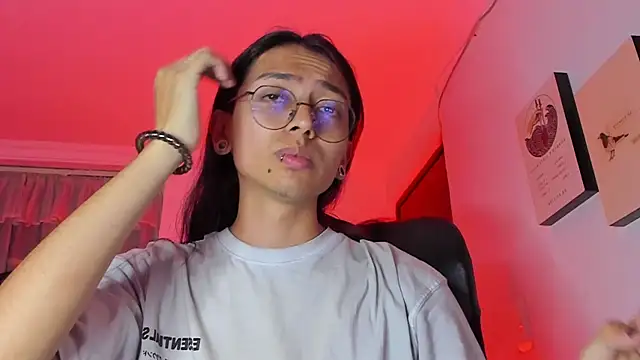  Astrea  online show from 19, 4, 2026