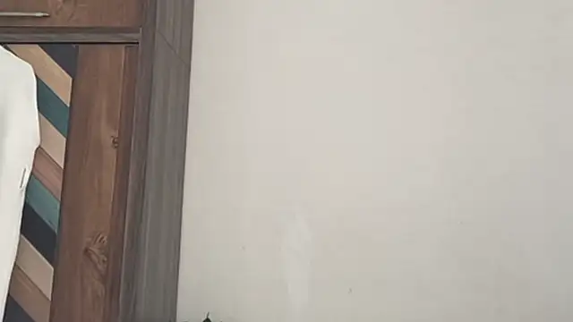 Snapshot of MakeMeAwareAah chatting on 22, 12, 2025 MakeMeAwareAah online show from 22, 12, 2025