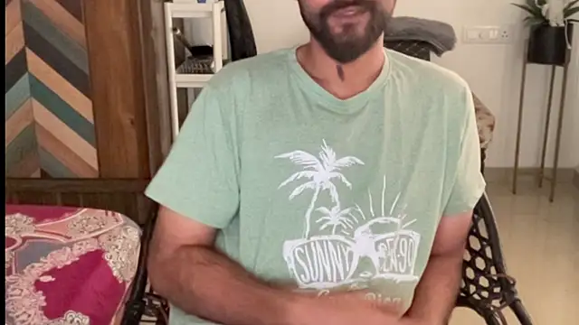 Snapshot of MakeMeAwareAah chatting on 8, 1, 2026 MakeMeAwareAah online show from 8, 1, 2026