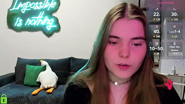 Snapshot of MiraaBloom chatting on 9, 11, 2025 MiraaBloom online show from 9, 11, 2025