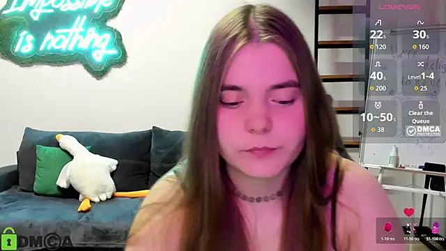 Snapshot of MiraaBloom chatting on 12, 11, 2025 MiraaBloom online show from 12, 11, 2025