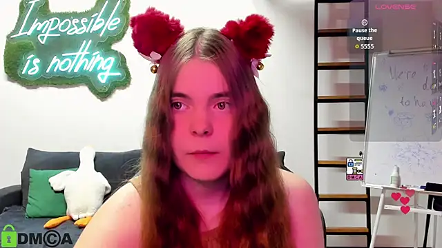 Snapshot of MiraaBloom chatting on 23, 11, 2025 MiraaBloom online show from 23, 11, 2025