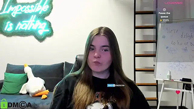 Snapshot of MiraaBloom chatting on 25, 11, 2025 MiraaBloom online show from 25, 11, 2025