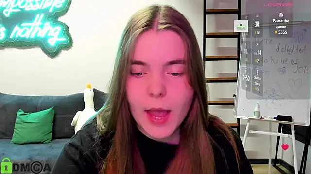 Snapshot of MiraaBloom chatting on 27, 11, 2025 MiraaBloom online show from 27, 11, 2025