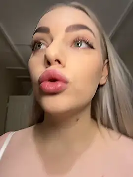 HugeBoobsAlice online show from 27, 2, 2026