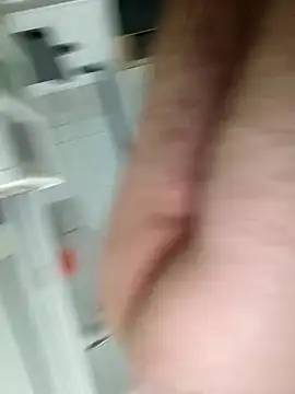 Snapshot of OffshoreCenterline3 chatting on 23, 10, 2025 OffshoreCenterline3 online show from 23, 10, 2025