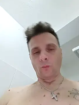 Snapshot of OffshoreCenterline3 chatting on 29, 10, 2025 OffshoreCenterline3 online show from 29, 10, 2025