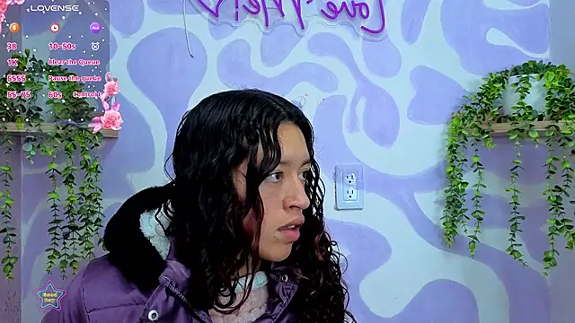 Snapshot of mia_scarlett7 chatting on 10, 7, 2026 mia scarlett7 online show from 10, 7, 2026