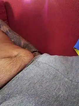 Luchyfeet online show from 9, 6, 2026