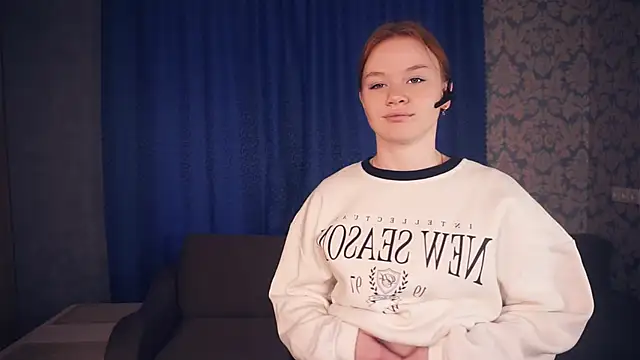 Snapshot of KarlynGow chatting on 26, 11, 2025 KarlynGow online show from 26, 11, 2025