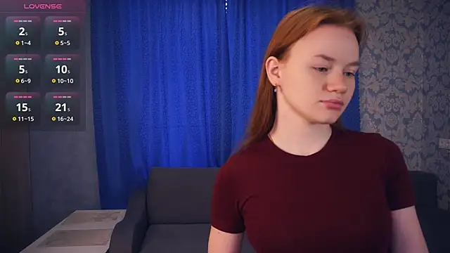 Snapshot of KarlynGow chatting on 16, 12, 2025 KarlynGow online show from 16, 12, 2025