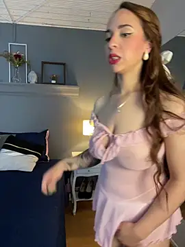 Snapshot of _missParis__ chatting on 20, 11, 2025 missParis online show from 20, 11, 2025