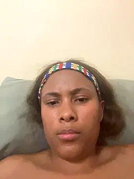 Snapshot of MelaninLeanne chatting on 25, 11, 2025 MelaninLeanne online show from 25, 11, 2025