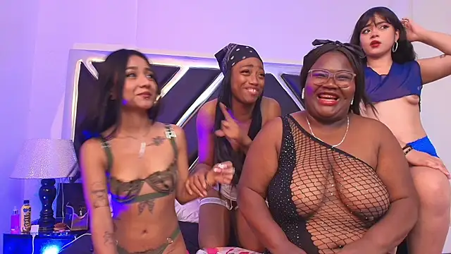 Snapshot of Britanny-Jhonsons chatting on 21, 11, 2025 Britanny-Jhonsons online show from 21, 11, 2025