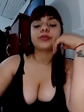 Snapshot of Tizi_04 chatting on 7, 11, 2025 Tizi 04 online show from 7, 11, 2025