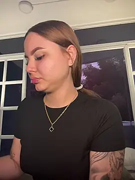 Snapshot of Beella1_ chatting on 29, 11, 2025 Beella1 online show from 29, 11, 2025