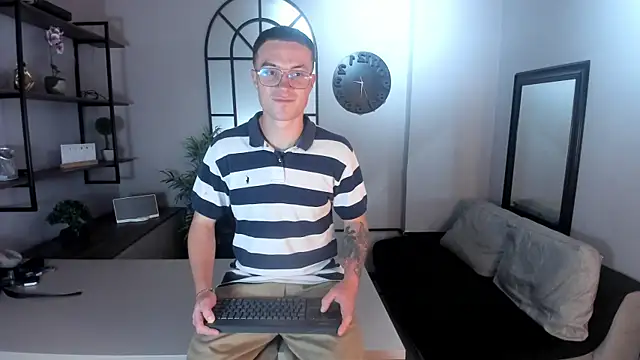 Snapshot of Lil_James chatting on 20, 11, 2025 Lil James online show from 20, 11, 2025