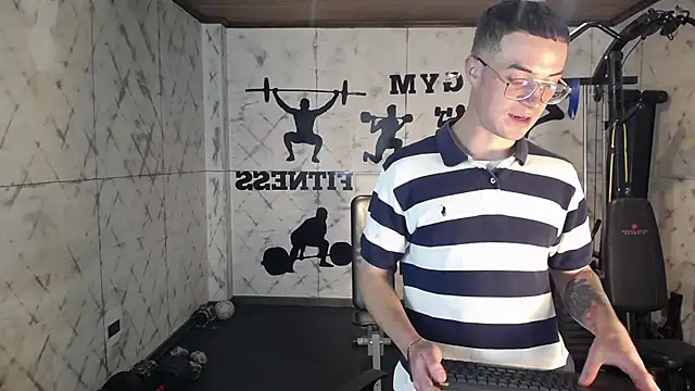 Snapshot of Lil_James chatting on 27, 11, 2025 Lil James online show from 27, 11, 2025