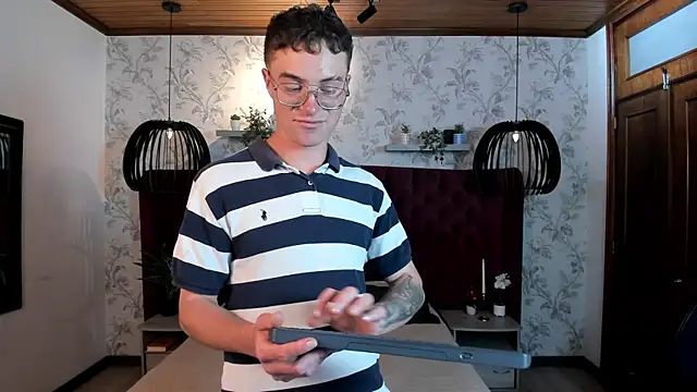 Lil James online show from 6, 4, 2026