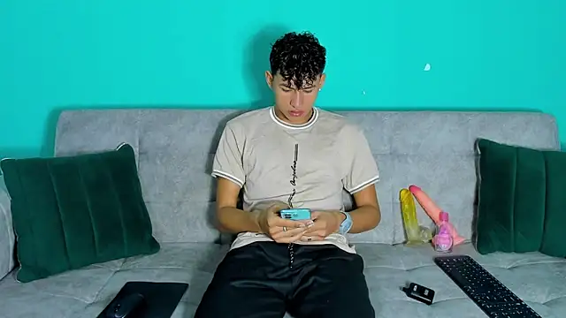 Nicolas Torres  online show from 25, 11, 2025