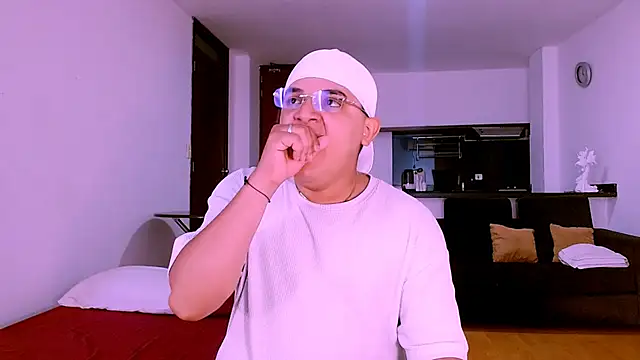 Snapshot of Santo_Pecado_ chatting on 24, 10, 2025 Santo Pecado online show from 24, 10, 2025