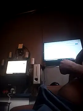 Pussylover911o online show from 18, 12, 2025