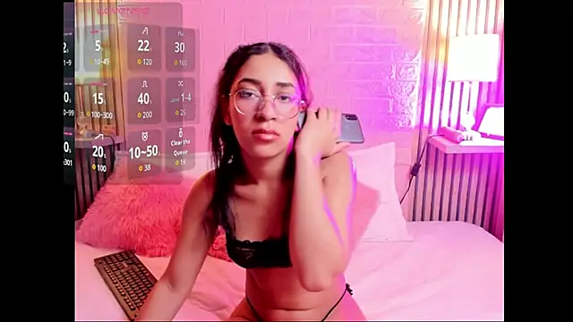 Snapshot of medussa_sexi chatting on 10, 11, 2025 medussa sexi online show from 10, 11, 2025