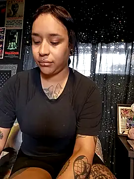 Snapshot of Isis_Bathory chatting on 26, 11, 2025 Isis Bathory online show from 26, 11, 2025