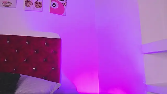 Snapshot of kittymonroe1 chatting on 26, 6, 2026 kittymonroe1 online show from 26, 6, 2026