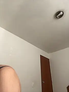 Snapshot of Selena_Roa chatting on 22, 11, 2025 Selena Roa online show from 22, 11, 2025