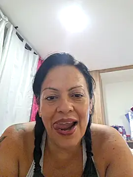 Snapshot of viviana-sexi chatting on 28, 5, 2026 viviana-sexi online show from 28, 5, 2026