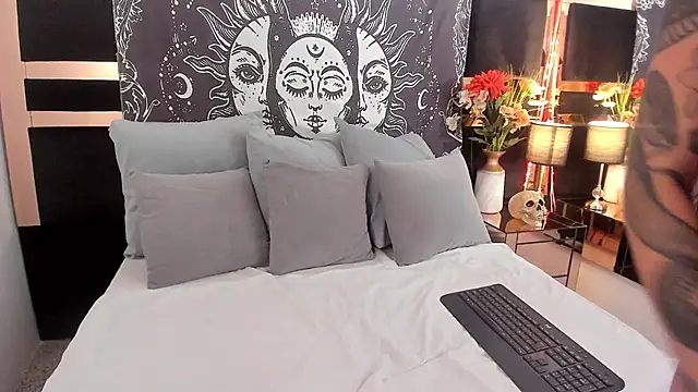 Snapshot of mirandaduboiss chatting on 5, 1, 2026 mirandaduboiss online show from 5, 1, 2026