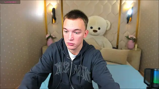 Snapshot of Derek_Banville chatting on 30, 10, 2025 Derek Banville online show from 30, 10, 2025