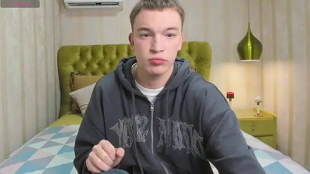 Snapshot of Derek_Banville chatting on 12, 11, 2025 Derek Banville online show from 12, 11, 2025