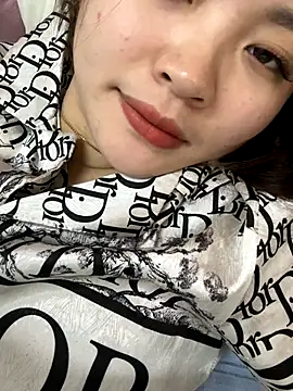 Snapshot of helo-kitty chatting on 12, 11, 2025 helo-kitty online show from 12, 11, 2025