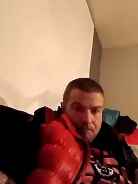 Snapshot of DadDDick925 chatting on 30, 10, 2025 DadDDick925 online show from 30, 10, 2025