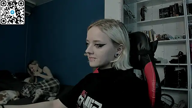 Holy Mistress S online show from 20, 12, 2025