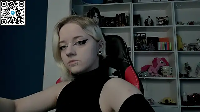 Holy Mistress S online show from 6, 2, 2026