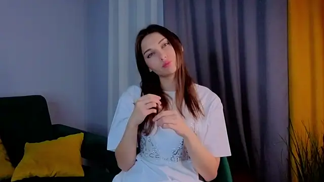 Snapshot of KateCahee chatting on 7, 11, 2025 KateCahee online show from 7, 11, 2025