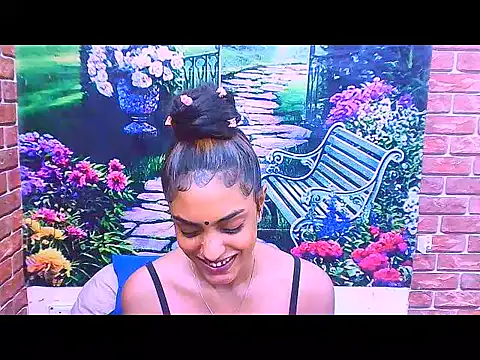 Snapshot of IndianPretty1 chatting on 3, 11, 2025 IndianPretty1 online show from 3, 11, 2025