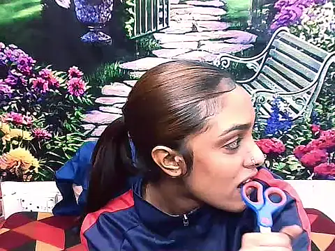 Snapshot of IndianPretty1 chatting on 7, 11, 2025 IndianPretty1 online show from 7, 11, 2025