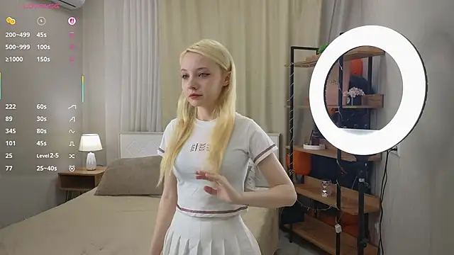 Snapshot of IraYounce chatting on 10, 11, 2025 IraYounce online show from 10, 11, 2025