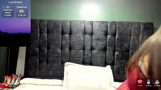 Snapshot of Alice__Morgan_ chatting on 28, 10, 2025 Alice Morgan online show from 28, 10, 2025